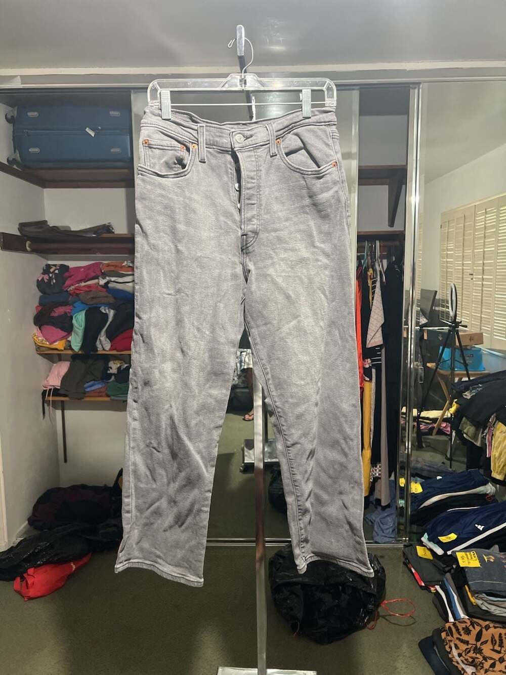 Levi's Ribcage Straight Ankle Jeans Size 30 Gray Denim Button Fly
